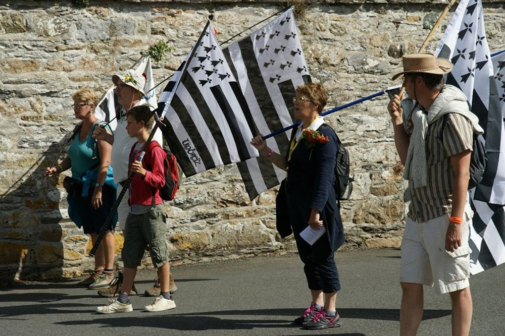 tro breiz drapeaux bretons